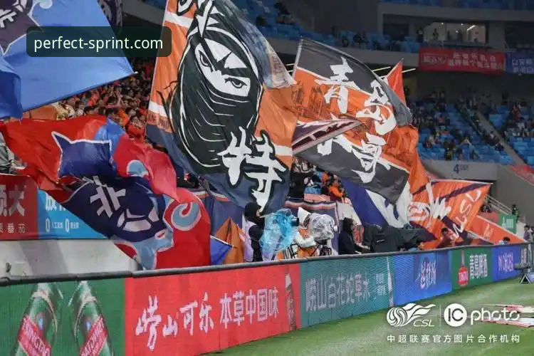 完美体育手机版使用指南 青岛海牛3-1击败上海海港:完美体育平台深度赛事评测与战术创新解析